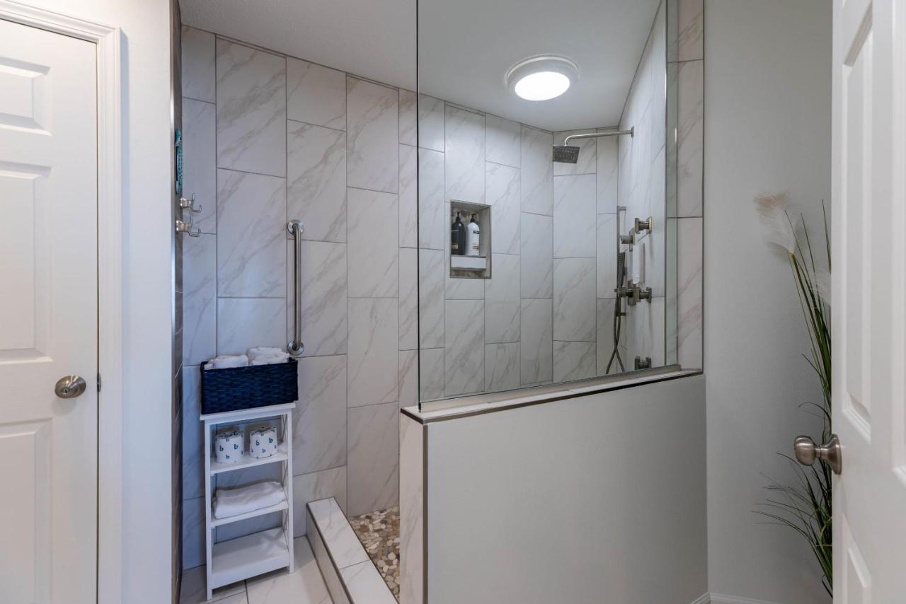 B 32-1 Spacious Villa Close To Pool Branson Kültér fotó